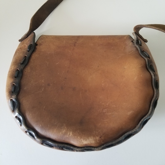Vintage | Leather Saddle Bag - Picture 2 of 11